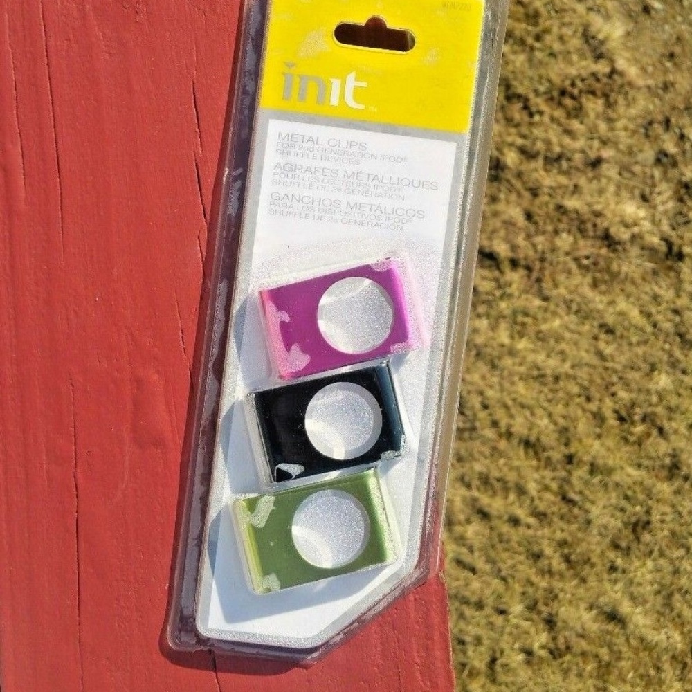 Init 3 Metal Cases for Ipod shuffle Pink, Black,